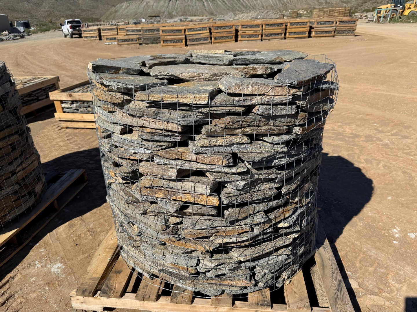 Sydney Peak Thin Flag (Baskets) 1